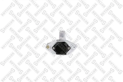Regulador del alternador Alfa Romeo 33 · Alfa Romeo 75 · Alfa Romeo 90